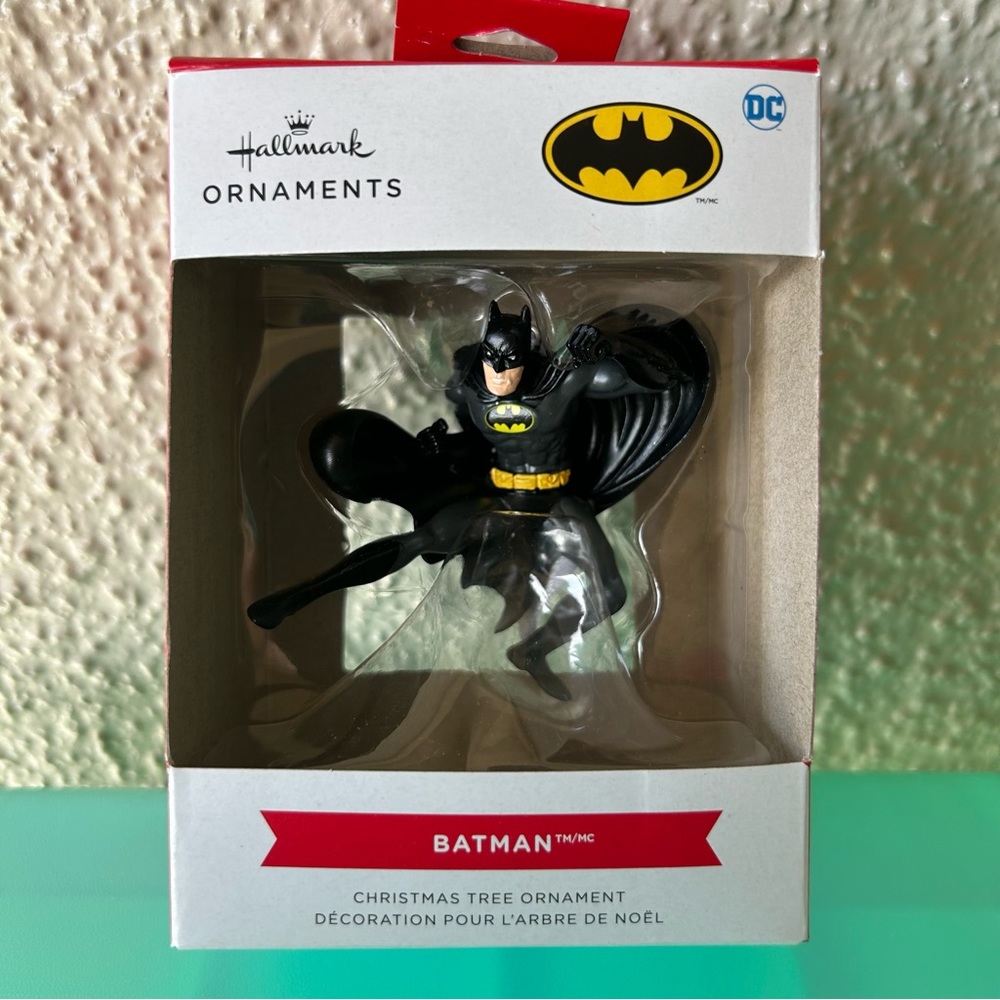 Hallmark Batman Christmas Tree Ornament - new in box DC Comics 2021 NIB
